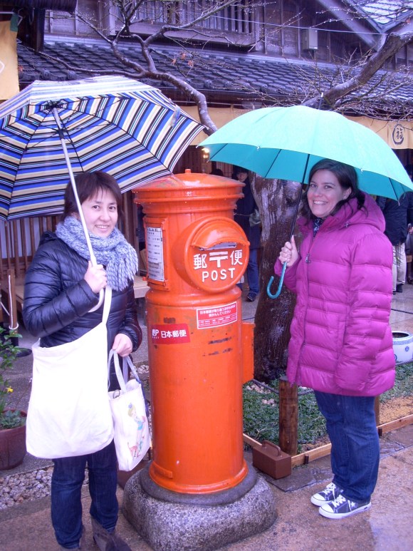 Hisae and Kimberly at mailbox