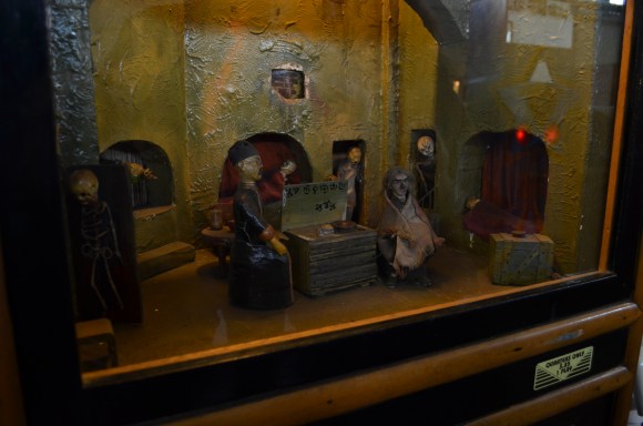 musée mechanique opium den