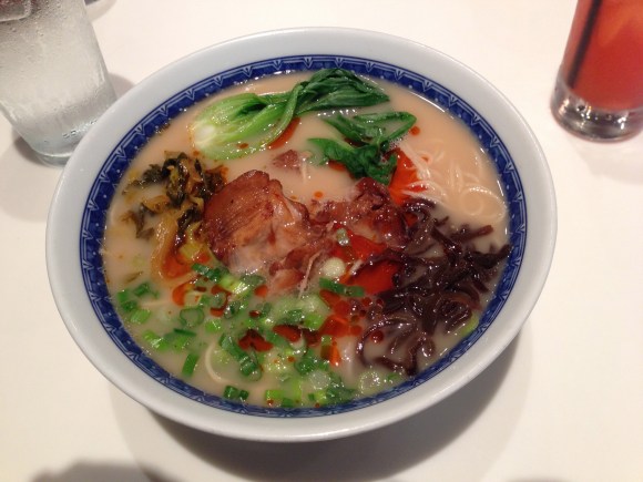 tonkotusu ramen, Slurping Turtle Chicago, IL