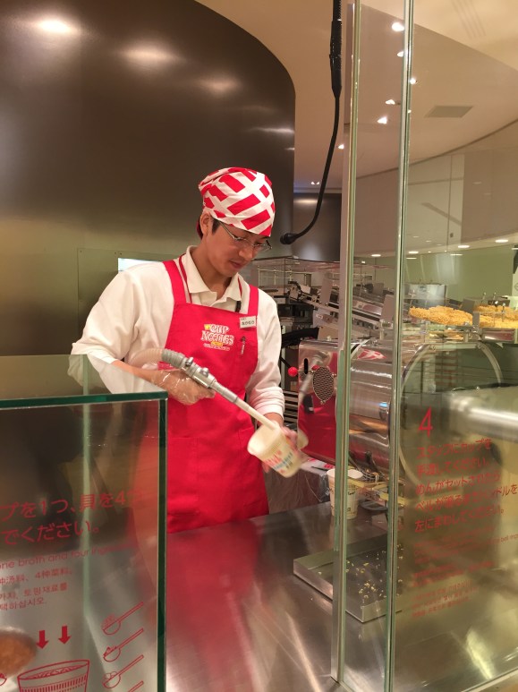 Cup Noodle Museum, making our own cup noodle