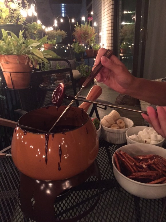 chocolate fondue, 1970s fondue pot