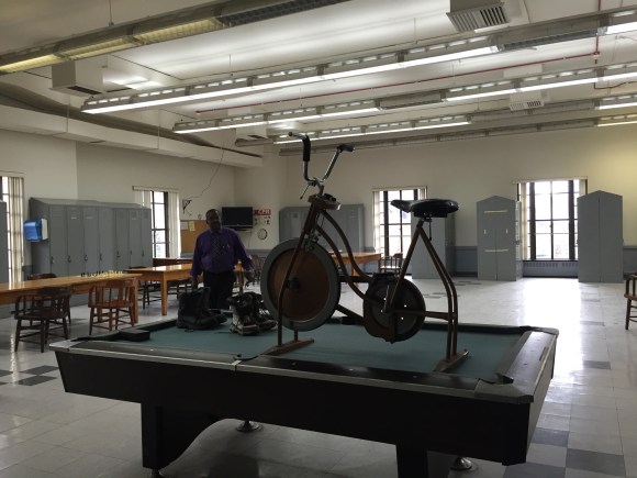 Oak Park, IL post office, carriers swing room
