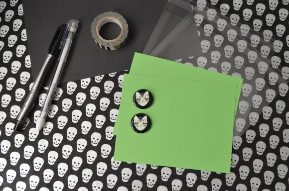 Halloween mail, La Familia Green glow in the dark button, mail art
