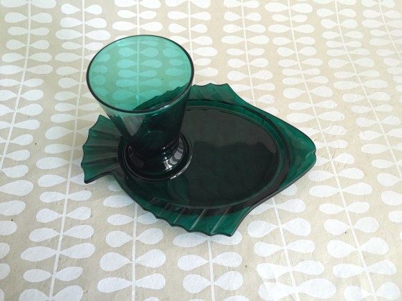 vintage fish snack set, vintage snack sets, blue-green glass