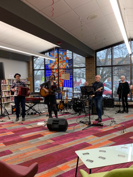 Forest Park Public Library grand reopening, Kettlestrings band